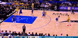 进攻万花筒！东契奇施展十八般武艺 里突外投连砍11分！